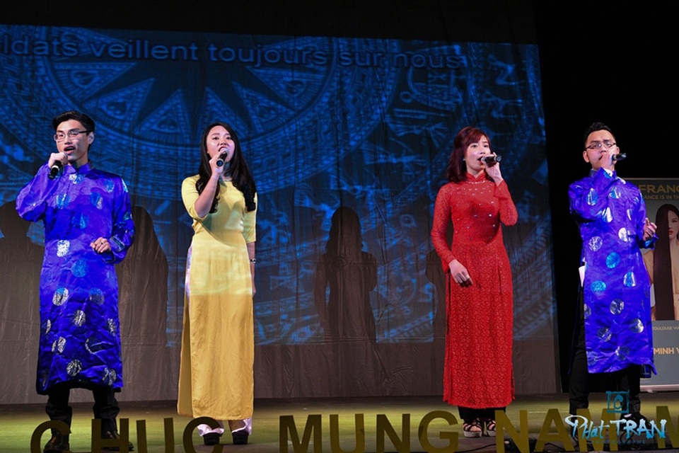 Gala Tết 2017 của DHS Việt tại Toulouse: Xuân rực rỡ, Tết ngập tràn - 6 Gala Tết 2017 của DHS Việt tại Toulouse: Xuân rực rỡ, Tết ngập tràn - 6