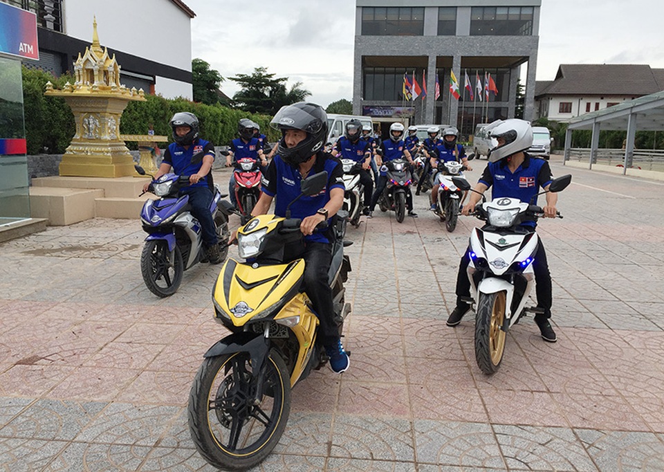 “3000km Đông Nam Á cùng Exciter” - Hành trình kết nối đam mê - 9
Các thành viên đã có những trải nghiệm mới mẻ khi đi qua những cánh đồng lúa bạt ngàn của miền đồng bằng Mekong trù phú, những tuyến đường băng rừng, những khúc cua đầy thử thách trên các cung đường đèo hiểm trở mù mây đến những bãi biển ngập nắng Pattaya, phồn hoa của Bangkok, thăm thú những ngôi làng, ngôi đền, kì quan thế giới Angkor Wat.