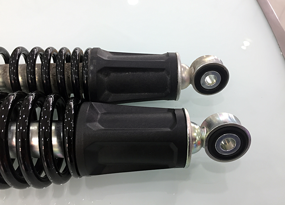 Thay giảm xóc sau, Yamaha hoàn thiện NVX - 10 Thay giảm xóc sau, Yamaha hoàn thiện NVX - 10