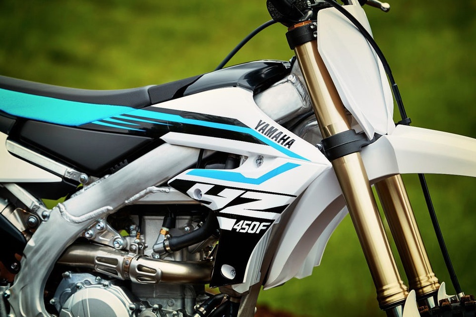 Yamaha YZ450F - Mẫu xe đầu tiên có thể điều khiển công suất bằng điện thoại - 5 Yamaha YZ450F - Mẫu xe đầu tiên có thể điều khiển công suất bằng điện thoại - 5