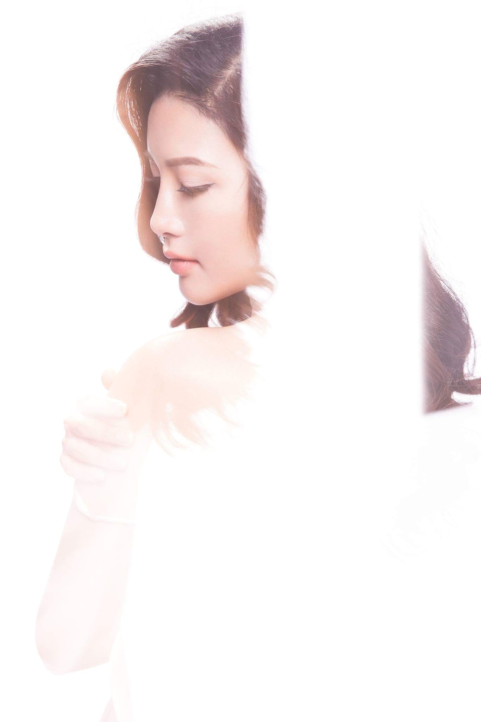 Diễn viên “Zippo, Mù tạt và em” sexy với mốt giấu quần, lộ “siêu vòng 3” - 14