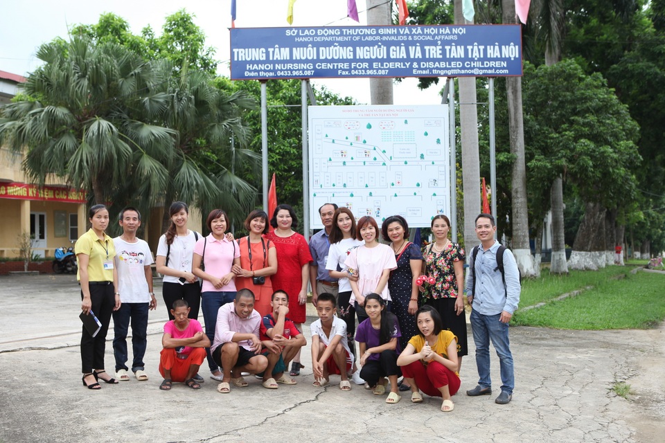 Yan My đã từng tham gia khá nhiều chuyến thiện nguyện với anh em văn nghệ sĩ, nhưng đây là lần đầu tiên cô chủ động đứng lên kêu gọi anh em giúp sức.