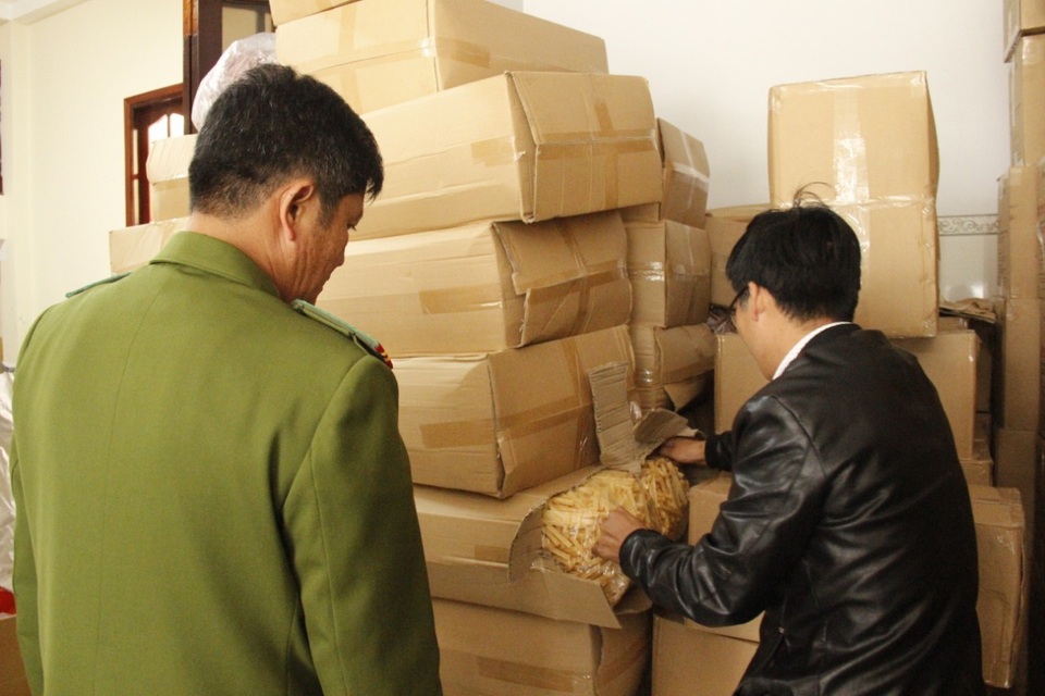 Bắt giữ 1 tấn đặc sản “dỏm” đeo “made-in Đà Lạt” - 1 Bắt giữ 1 tấn đặc sản “dỏm” đeo “made-in Đà Lạt” - 1