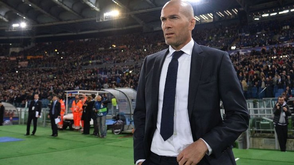 Đại chiến Real Madrid-Barcelona: Chân mệnh thiên tử của Zidane - 1 Thành công đến với Zidane một cách nhanh chóng