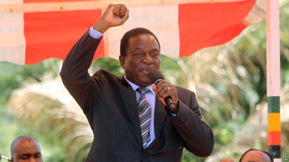 
Ông Emmerson Mnangawa (Ảnh: ZBC)
