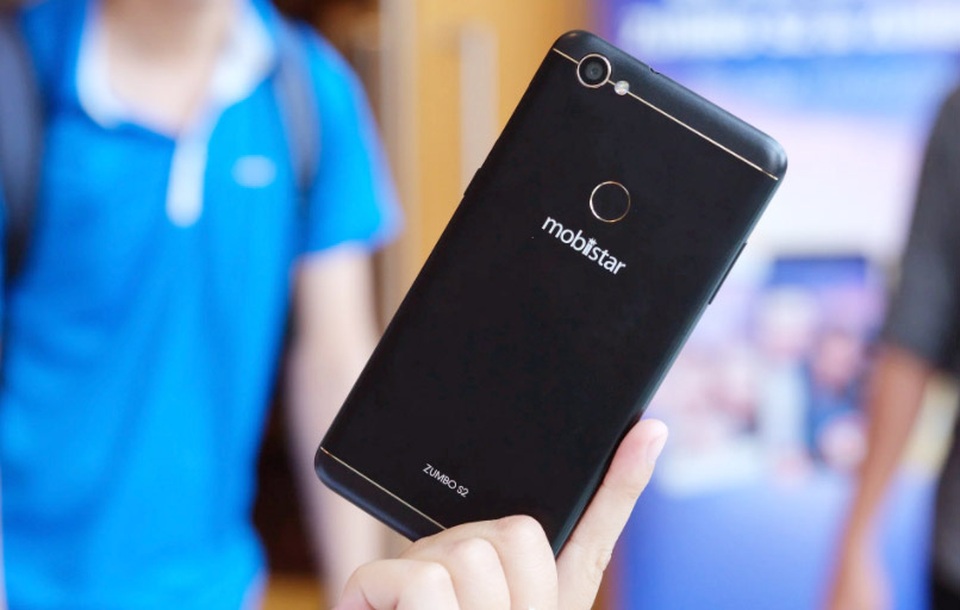 Loạt điện thoại chụp ảnh selfie sáng giá ở phân khúc phổ thông - 2