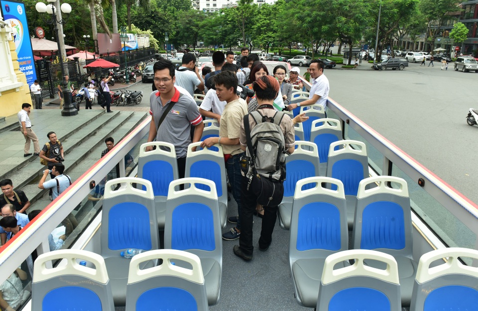 Xe buýt 2 tầng phục vụ Citytour: Cần tính trong điều kiện của Việt Nam - 3 Loại xe buýt 2 tầng City Tour khá phố biến trên thế giới đặc biệt ở các nước, tuy nhiên đây là lần đầu tiên Việt Nam triển khai loại hình này.