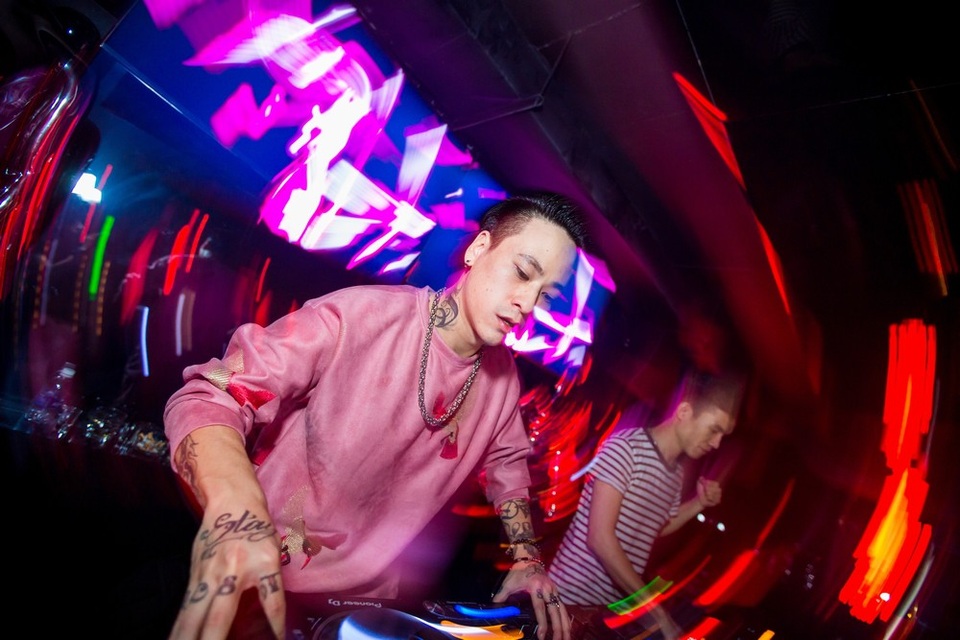DJ Minh Trí làm mới sáng tác của Nguyễn Hải Phong - 2 DJ Minh Trí làm mới sáng tác của Nguyễn Hải Phong - 2