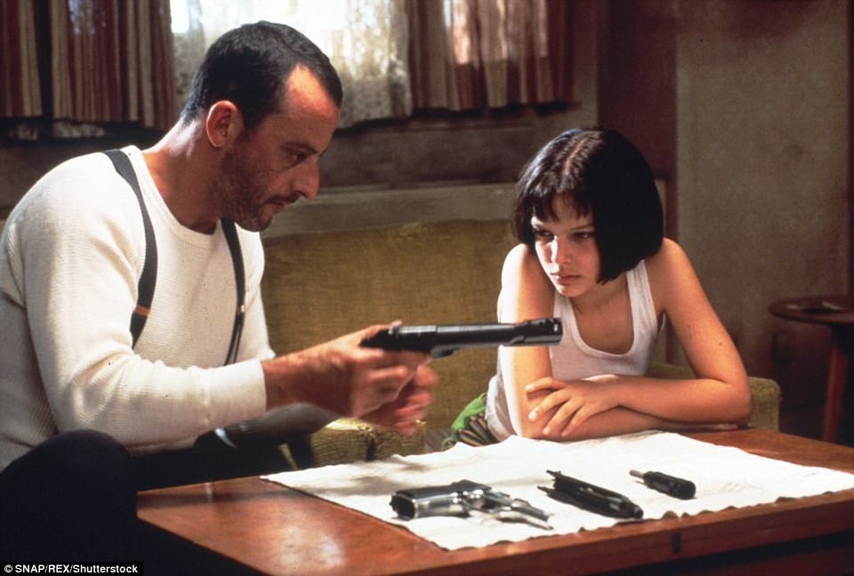 Nỗi ám ảnh kinh hoàng sau vai diễn “người lớn” - 2 Cảnh trong phim “Leon: The Professional” (1994)