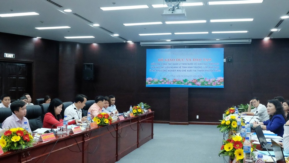 Thứ trưởng Bộ Giáo dục: Vì sao Đà Nẵng chưa có trường mầm non ở KCN? - 2 Quang cảnh buổi làm việc