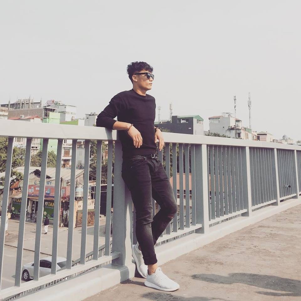 Facebook "anh chồng quốc dân" Bùi Tiến Dũng ngập tràn lời tỏ tình - 11 Rất điển trai và cuốn hút