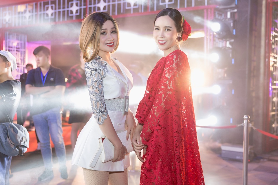 Hồ Hoài Anh - Lưu Hương Giang và nhạc sĩ Lưu Thiên Hương chính là những cái tên trong một gia đình quyền lực của âm nhạc Việt và là cố vấn nghệ thuật cho nhiều chương trình. Cả 3 được nhận xét là những nghệ sĩ có chuyên môn, tâm huyết và hoạt động tích cực với nghề. 