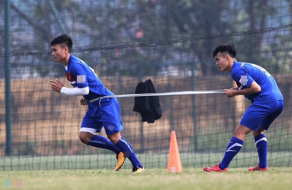 Rèn thể lực như U23 Việt Nam: Bí ẩn dây cao su và quả tạ đặc - 1 Rèn thể lực như U23 Việt Nam: Bí ẩn dây cao su và quả tạ đặc - 1