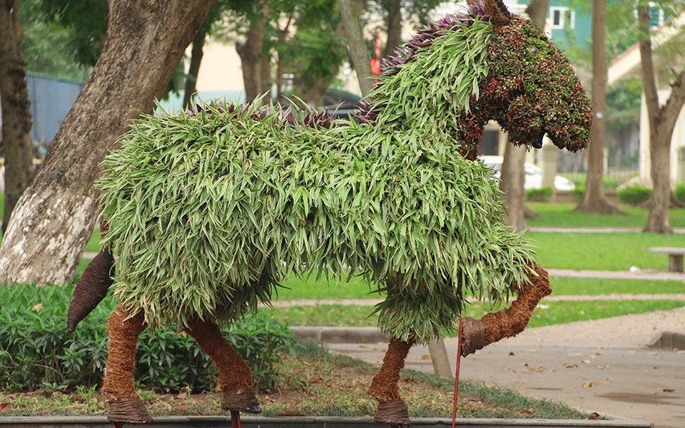 Một chú ngựa đang trong giai đoạn hoàn thiện được trưng bày tại công viên Thống Nhất.