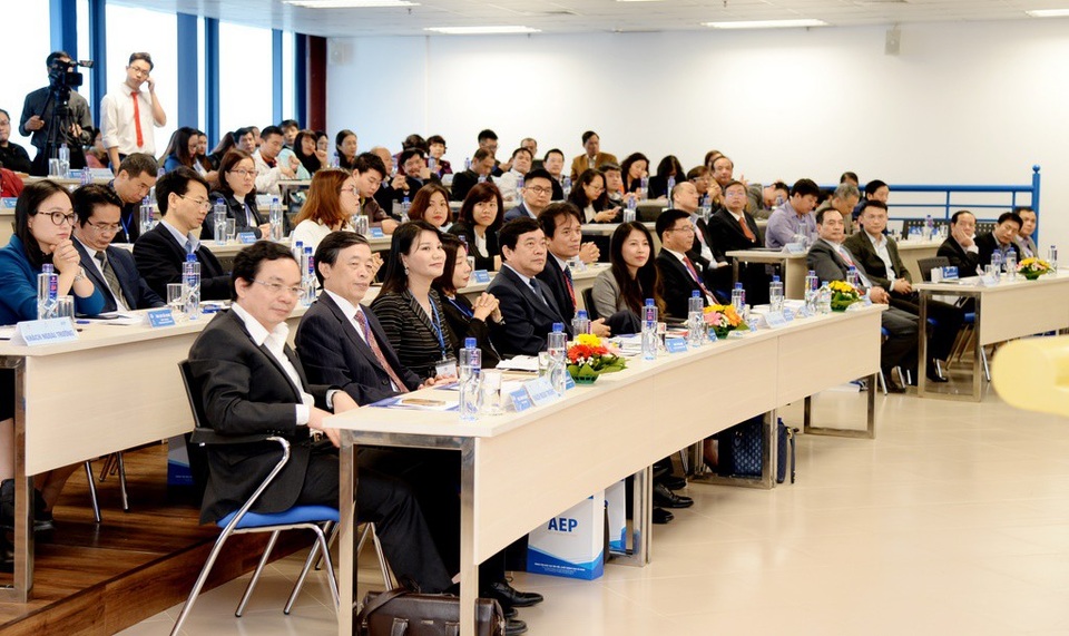 Cần một cơ chế hợp tác giữa doanh nghiệp với trường đại học trong đào tạo - 2
Các đại biểu tham dự hội nghị