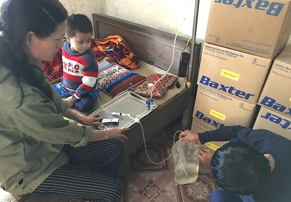 Nghẹn ngào bé 8 tuổi hỏi mẹ khi nào con... chết ?! - 4 Nước được cho vào trong bụng ngâm, tầm 2 tiếng lại thải ra ngoài.