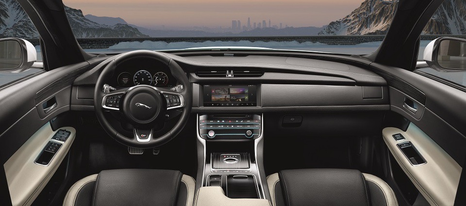 Khoang lái sang trọng tích hợp các tính năng công nghệ hiện đại