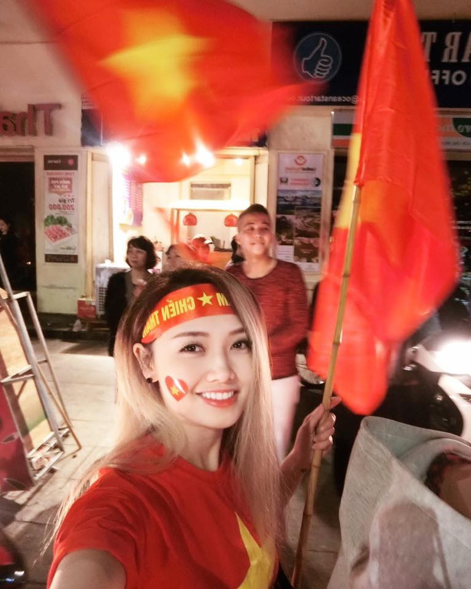 MC Ngọc Trang thể hiện sự tin tưởng với đội nhà: “Chung kết dù đối thủ mạnh ra sao mình vẫn tin Việt Nam chiến thắng”.