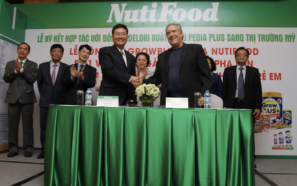 Grow Plus+ của NutiFood 2 lần được chứng nhận đứng đầu ngành sữa đặc trị - 1 Grow Plus+ của NutiFood 2 lần được chứng nhận đứng đầu ngành sữa đặc trị - 1