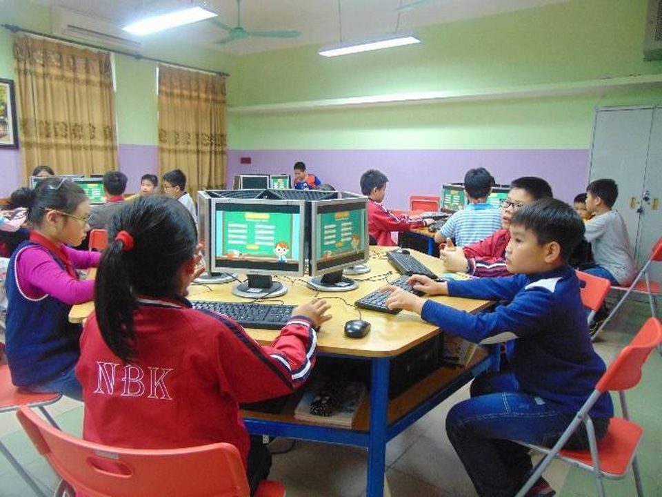 Khởi động cuộc thi Olympic tiếng Anh trực tuyến 4 kỹ năng dành cho học sinh phổ thông - 1
Học sinh chinh phục OSE tại các nhà trường