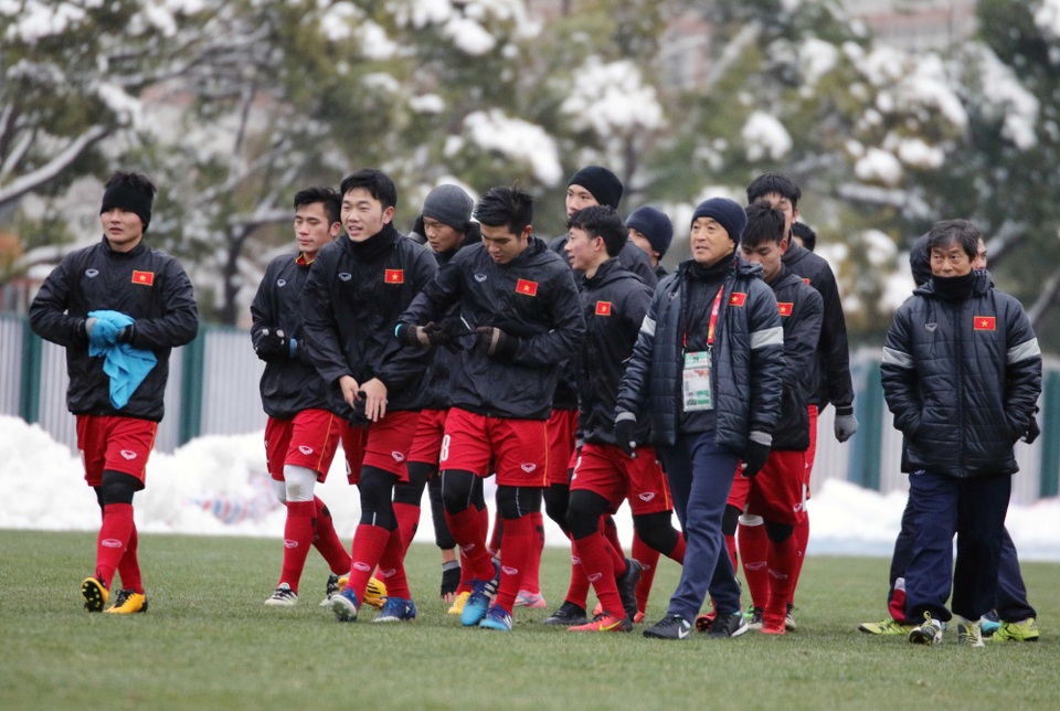 
U23 Việt Nam ra sân tập vào chiều qua (26/1)
