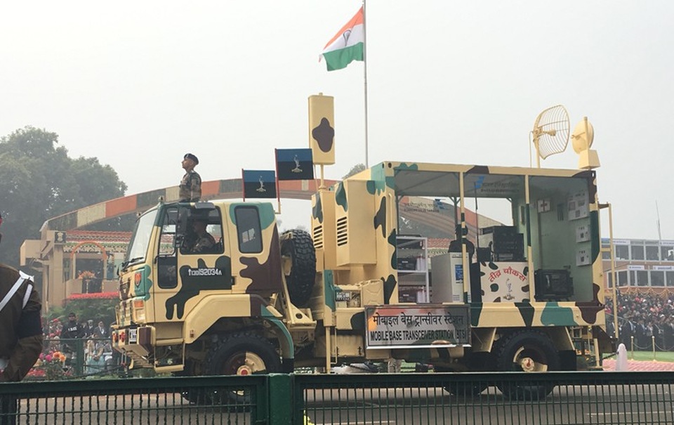 
Trạm thu phát sóng thông tin di động (BTS) của quân đội Ấn Độ.
