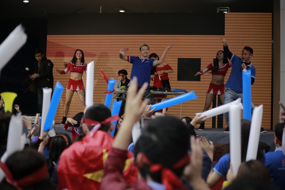 Ngân hàng NCB "tiếp lửa" cho U23 Việt Nam giành cúp vô địch - 1