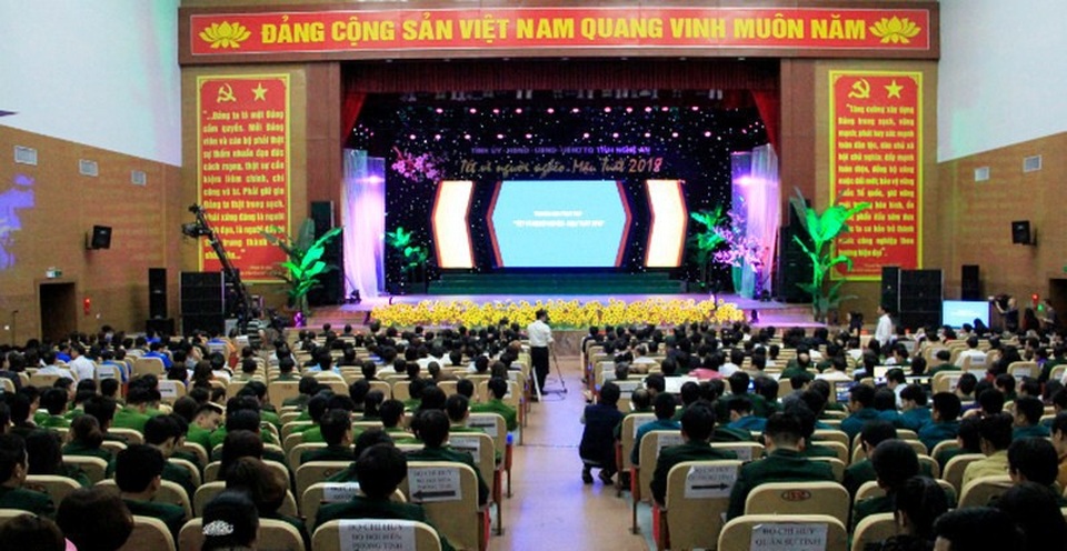 Hơn 60 tỷ đồng ủng hộ chương trình "Tết vì người nghèo – Mậu Tuất 2018" - 1 Toàn cảnh chương trình Tết vì người nghèo - Mậu Tuất 2018.