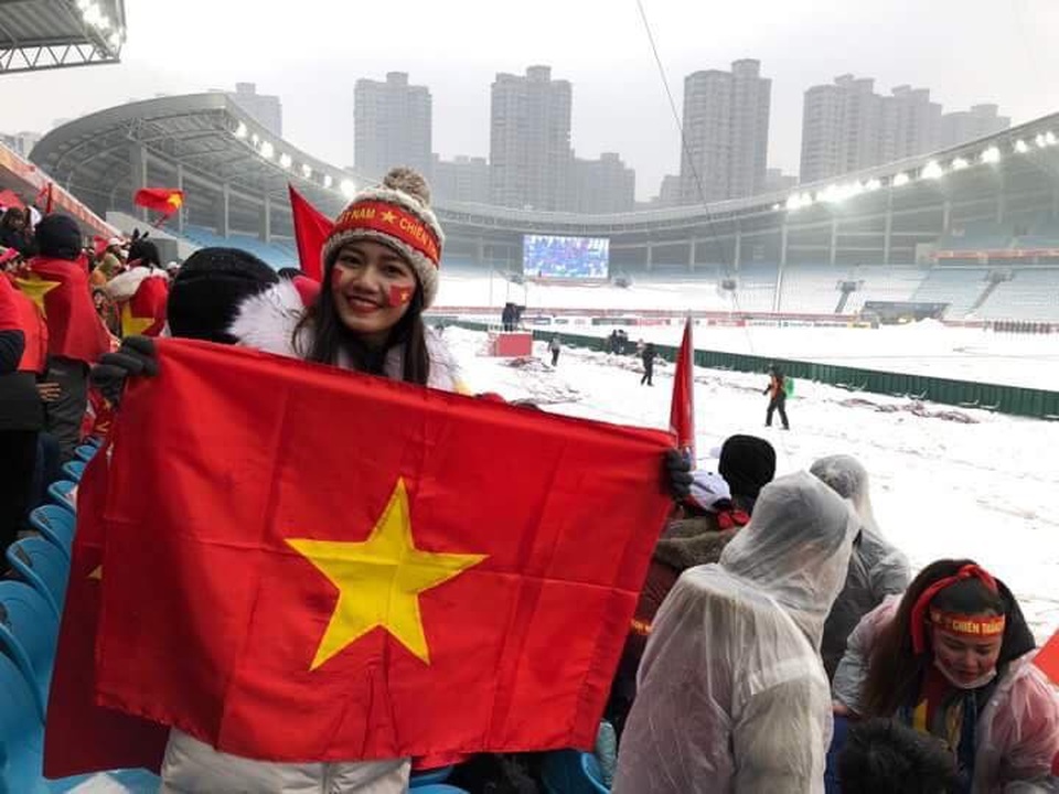 Nghệ sĩ xót xa cho các tuyển thủ U23 Việt Nam gặp bất lợi vì băng tuyết - 4 Nghệ sĩ xót xa cho các tuyển thủ U23 Việt Nam gặp bất lợi vì băng tuyết - 4