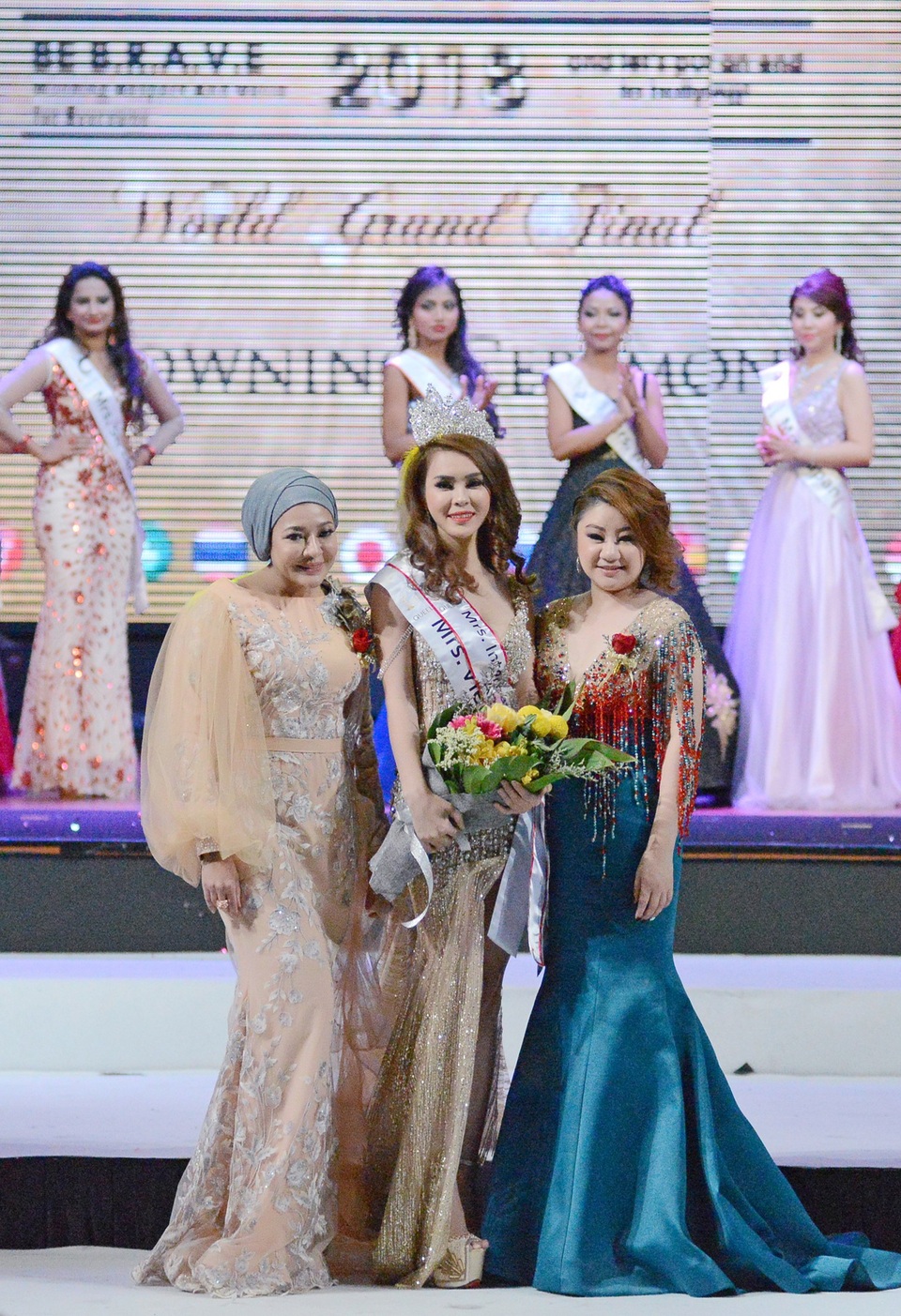 Hoàng Ny đăng quang Mrs International Golbal 2018 - 6 Hoàng Ny đăng quang Mrs International Golbal 2018 - 6