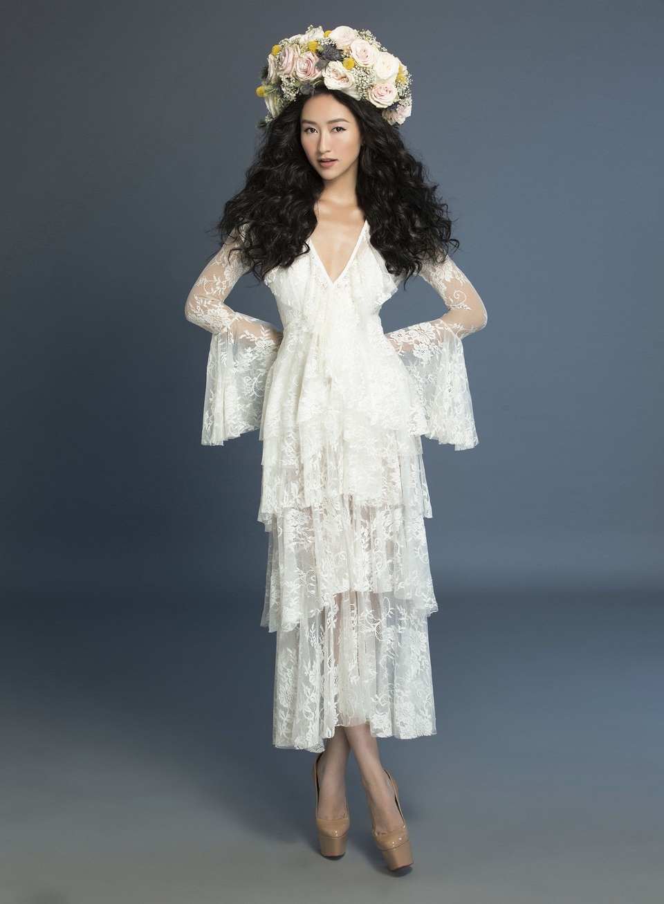 Mới đây nhất, Hà Thu vừa giới thiệu sản phẩm âm nhạc đầu tay của mình - MV “Xuân đẹp làm sao”.