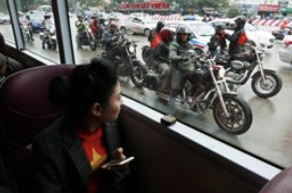 Đoàn mô tô "khủng" đang tiến ra Sân bay Nội Bài chào đón U23 Việt Nam - 7