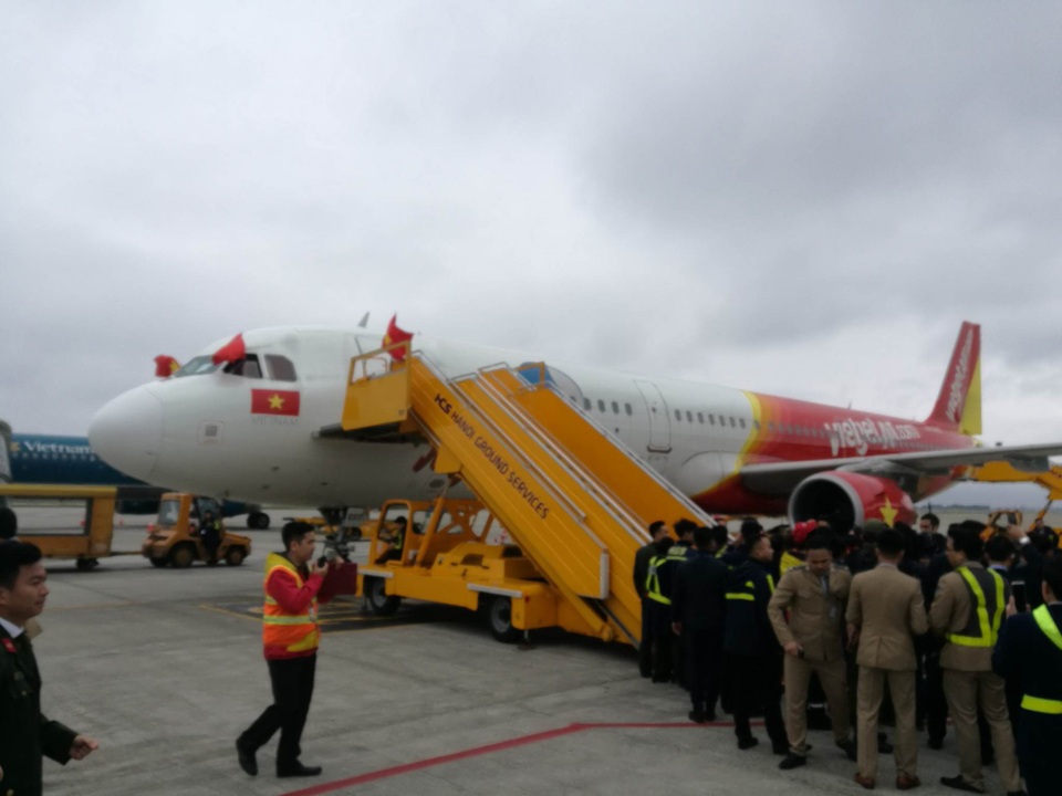 Những hình ảnh đầu tiên của các cầu thủ U23 Việt Nam tại Nội Bài - 8 Những hình ảnh đầu tiên của các cầu thủ U23 Việt Nam tại Nội Bài - 8