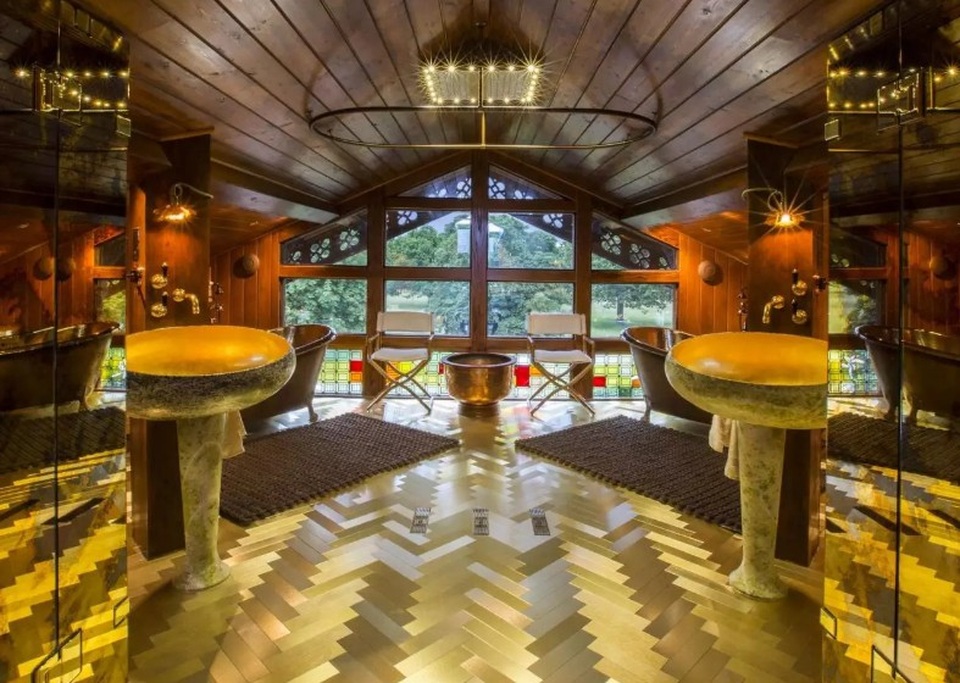 Mãn nhãn với biệt thự gỗ triệu đô sở hữu hẳn... bãi biển trong nhà - 12 Mãn nhãn với biệt thự gỗ triệu đô sở hữu hẳn... bãi biển trong nhà - 12