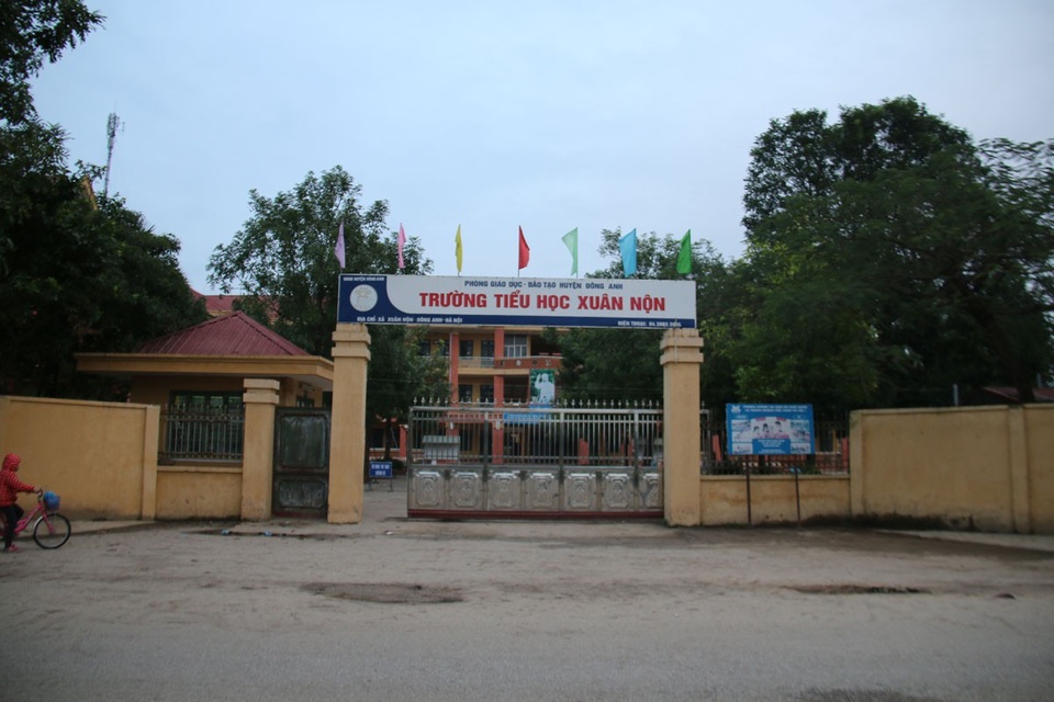 Sáng thứ 2 ở trường cấp 1 của Quang Hải - 2 Sáng thứ 2 ở trường cấp 1 của Quang Hải - 2
