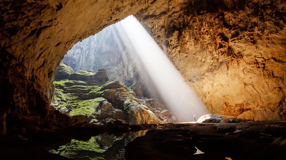 “Sơn Đoòng - Hang động rộng và đẹp nhất thế giới có nguy cơ bị đe dọa từ cáp treo” - 2 Trong lòng hang là một thế giới hệ sinh thái diệu kỳ