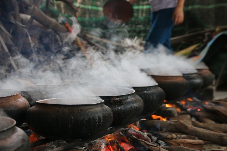 Nồi cá kho đặc biệt của làng Vũ Đại - 10 Nhưng niêu cá bốc mùi thơm nghi ngút khắp Nhân Hậu