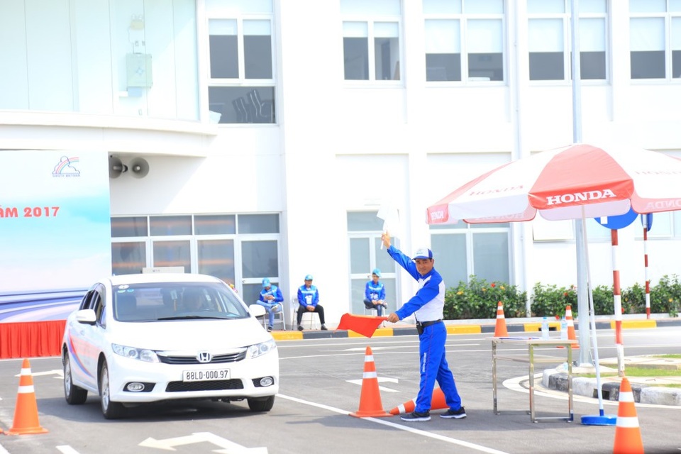 Bùng nổ các hoạt động Lái xe an toàn của Honda Việt Nam trong năm 2017 - 1 Bùng nổ các hoạt động Lái xe an toàn của Honda Việt Nam trong năm 2017 - 1