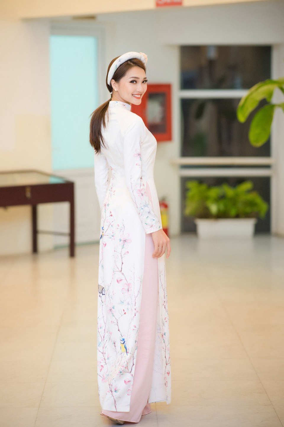 Người đẹp Ngọc Nữ (top 10 Hoa hậu Hoàn vũ Việt Nam 2017).