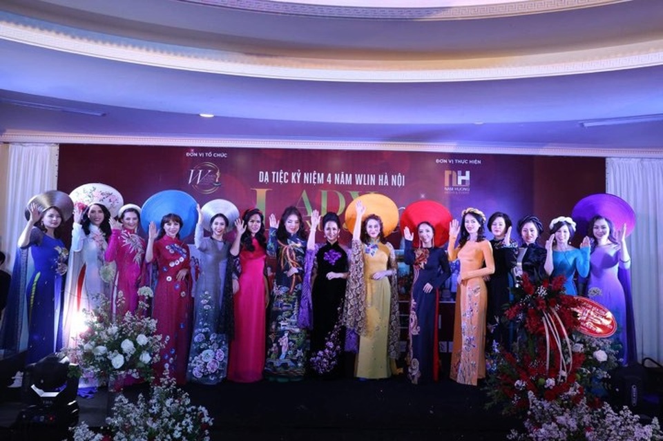 Bùi Thị Thanh Hương - Nữ lãnh đạo có nhiều cống hiến cho Wlin Hà Nội - 1 Bùi Thị Thanh Hương - Nữ lãnh đạo có nhiều cống hiến cho Wlin Hà Nội - 1