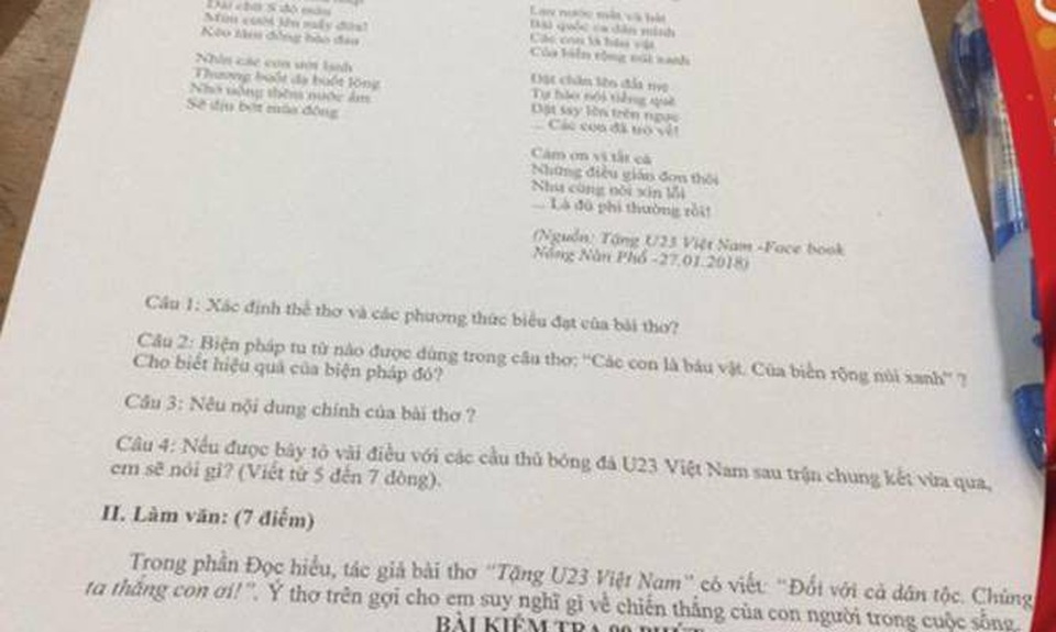 Câu nói “Tại sao phải cúi đầu” của HLV Park Hang Seo vào đề Văn - 2 Câu nói “Tại sao phải cúi đầu” của HLV Park Hang Seo vào đề Văn - 2