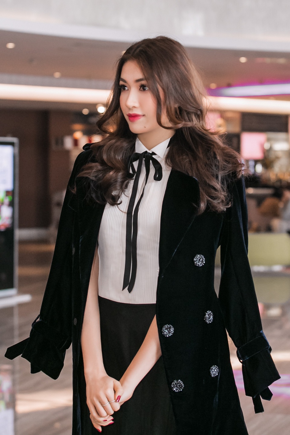 Năm 2018 đánh dấu một bước ngoặt trong sự nghiệp của Lệ Hằng. Cô chính thức kết thúc hai năm đương nhiệm Á hậu. Trước đó, cô đại diện đất nước dự thi tại đấu trường quốc tế Miss Universe 2016. Tại Việt Nam, người đẹp cũng không ngừng thực hiện các công tác thiện nguyện ở nhiều tỉnh thành, vùng sâu và các hoạt động hướng về giáo dục, xã hội.