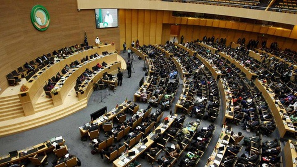 Đề phòng "quà" của Trung Quốc - 1
Một cuộc họp tại trụ sở của Liên minh châu Phi (AU) Ảnh: REUTERS