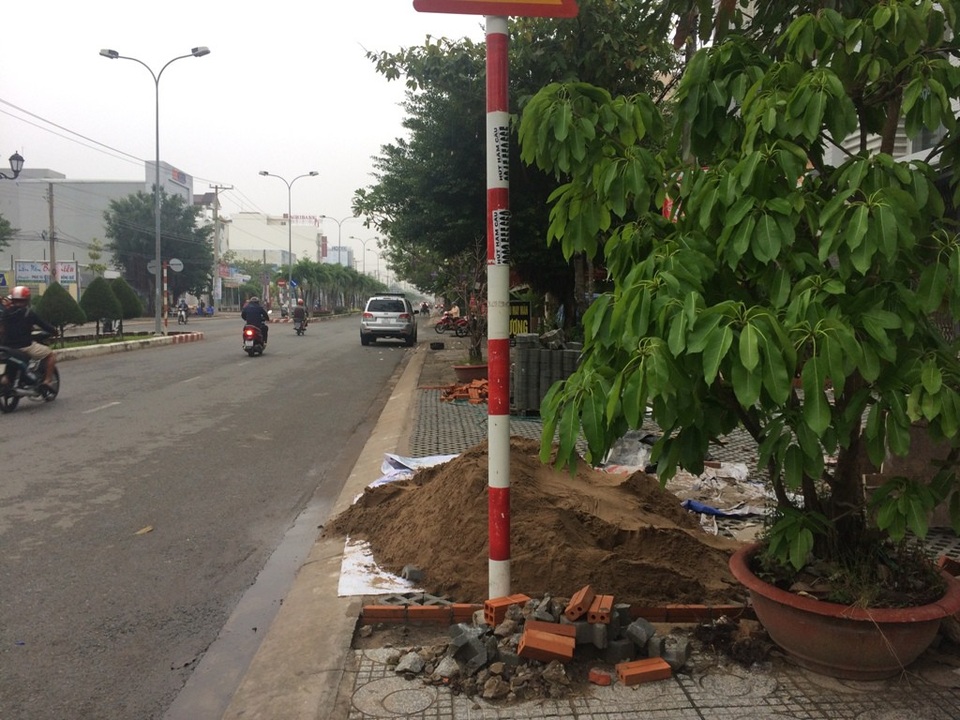 Kiên Giang: Nhếch nhác con đường "xôm tụ" nhất khu lấn biển! - 8