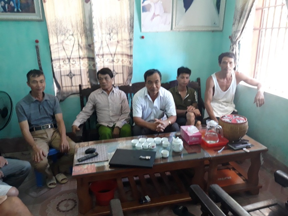 Dân mòn mỏi chờ tiền hỗ trợ lũ lụt - 1 Người dân xã Hoằng Châu bức xúc vì 1 năm rồi vẫn chưa nhận được tiền hỗ trợ lũ lụt.