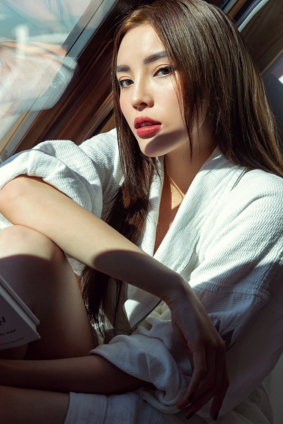 Kỳ Duyên đã tham dự show diễn đặc biệt thuộc khuôn khổ Paris Fashion Week 2018 với tư cách là đại diện đến từ khu vực Châu Á - Thái Bình Dương, Kỳ Duyên thực sự làm nức lòng người hâm mộ bởi thần thái sang chảnh ngút ngàn tại trời Tây.