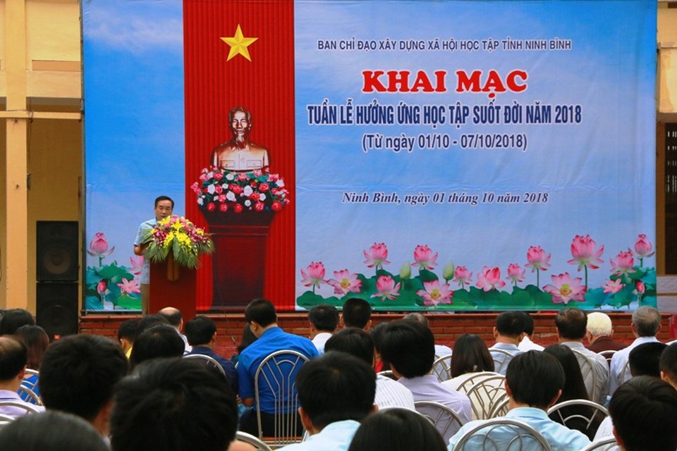 Ninh Bình khai mạc “Tuần lễ hưởng ứng học tập suốt đời năm 2018” - 1 Khai mạc Tuần lễ hưởng ứng học tập suốt đời năm 2018 tại Ninh Bình.