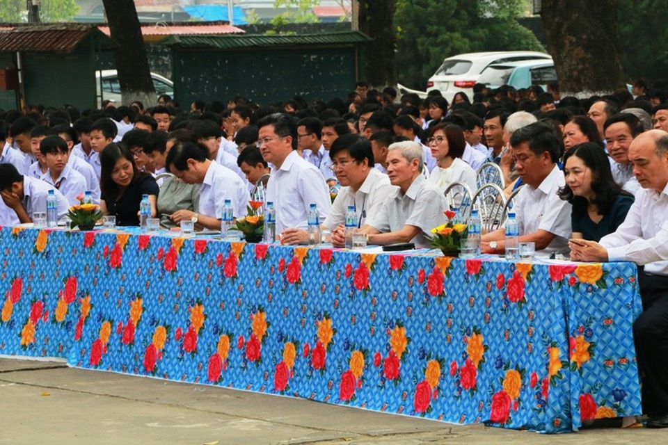 Ninh Bình khai mạc “Tuần lễ hưởng ứng học tập suốt đời năm 2018” - 2 Ninh Bình khai mạc “Tuần lễ hưởng ứng học tập suốt đời năm 2018” - 2