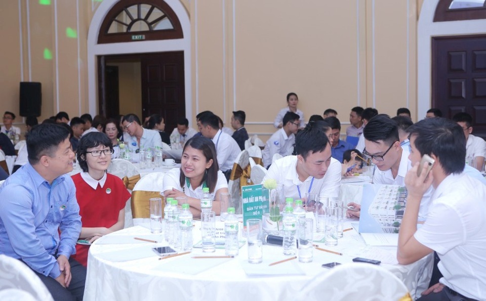 Khách hàng “chen chân” mua nhà phố thương mại Hải Phòng - 1 Sự kiện thu hút đông đảo khách hàng tới tham dự.