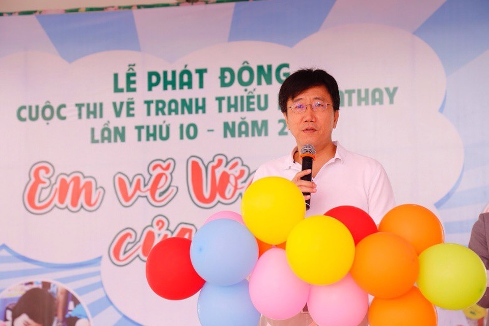 Khởi động cuộc thi “Em vẽ ước mơ của em” lần thứ 10 - 2 Ông Josh Huang – Giám đốc Công ty Bảo hiểm nhân thọ Cathay Việt Nam chi nhánh Hà Nội.